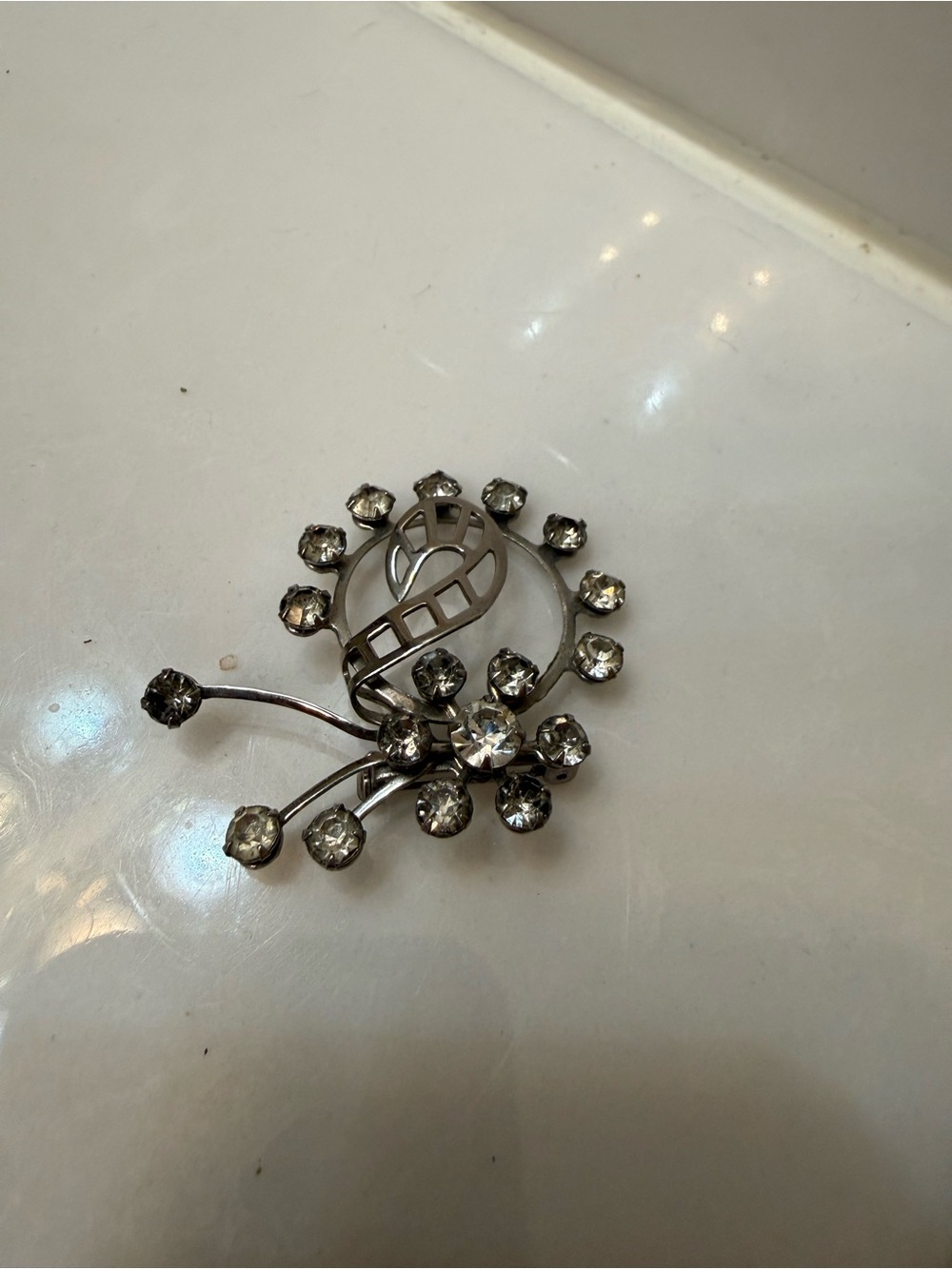 Source Unknown Silver-Tone Floral Brooch with Clear Stones